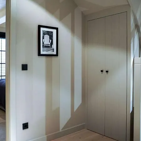 1-bedroom *